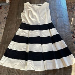 Nine West dress.  Zipper down back.  Size 6.